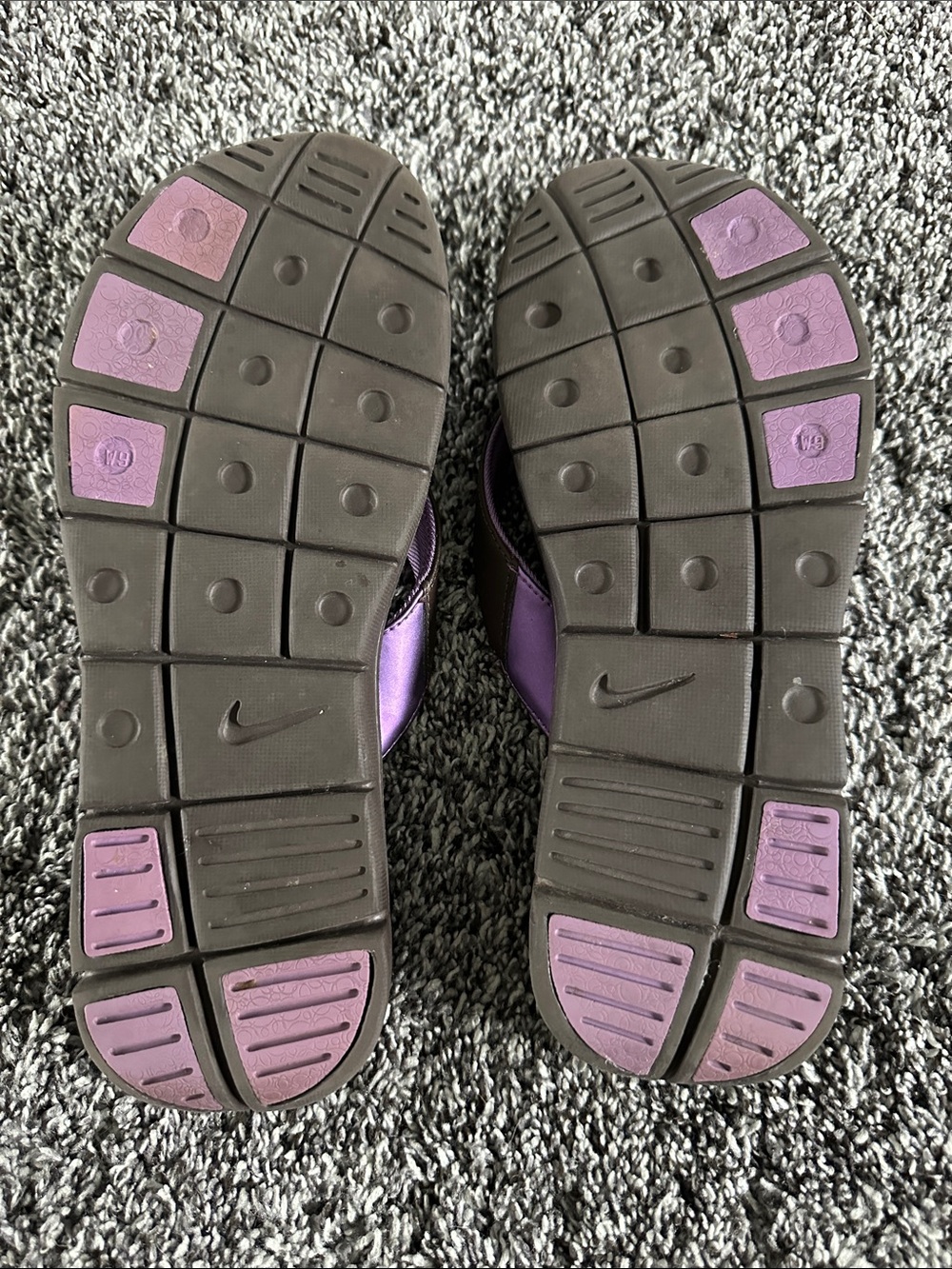 Nike Brown and Purple Cushioned Flip Flops - Picture 2 of 3